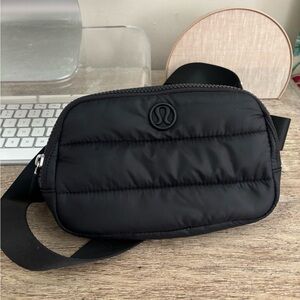 lululemon athletica black belt bag